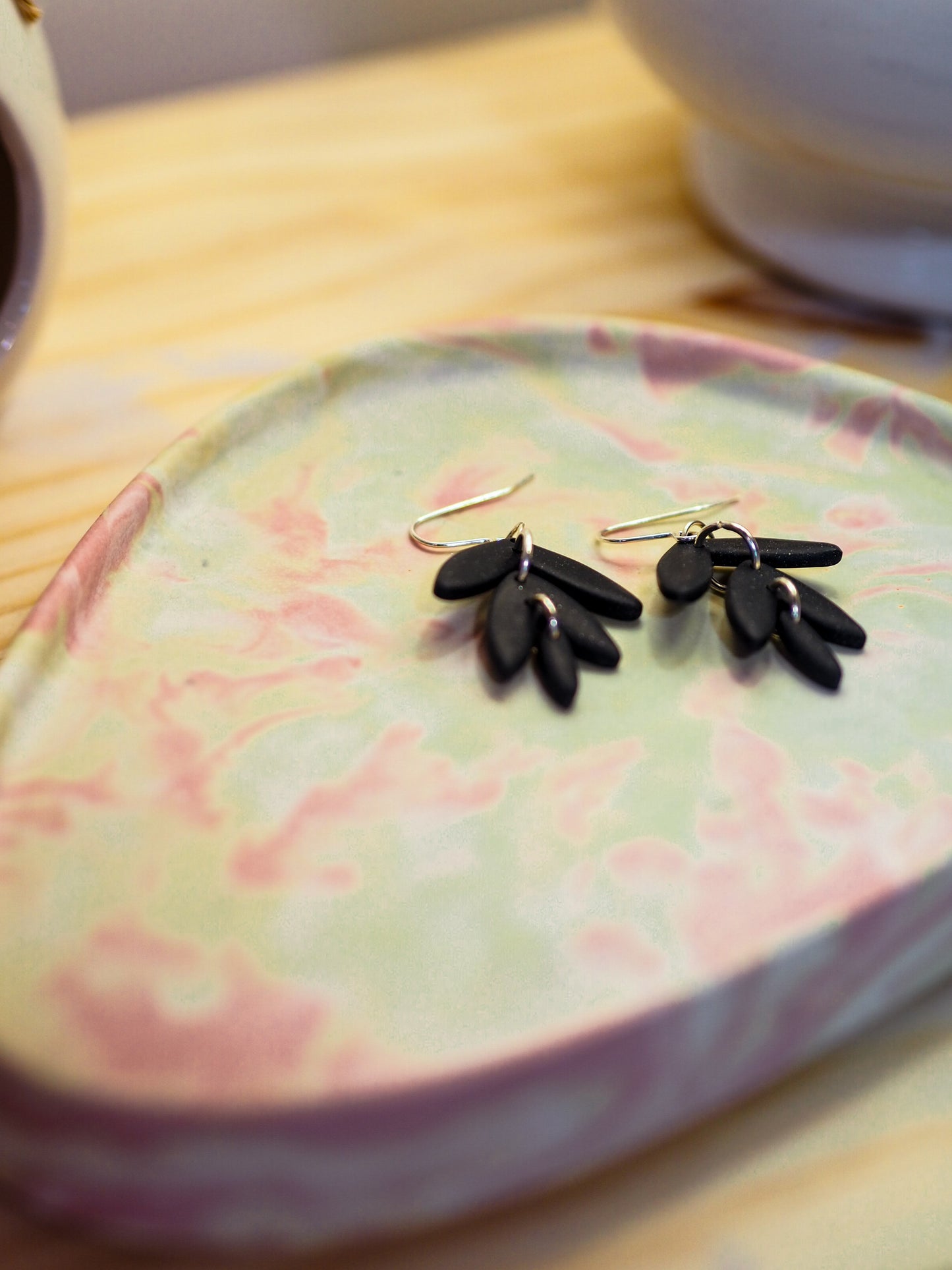 Egg-Shaped Trinket Tray